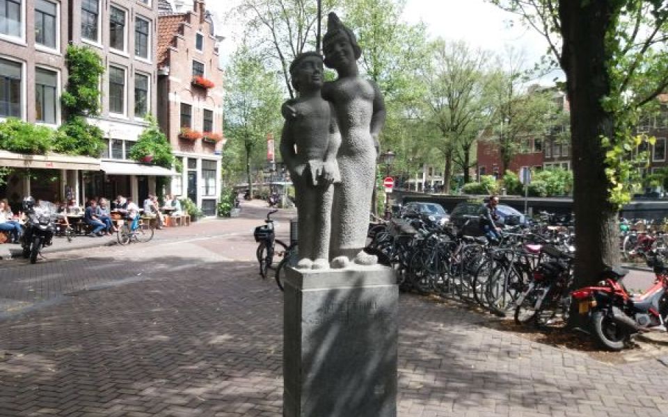 Noordermarkt standbeeld Woutertje en Femke